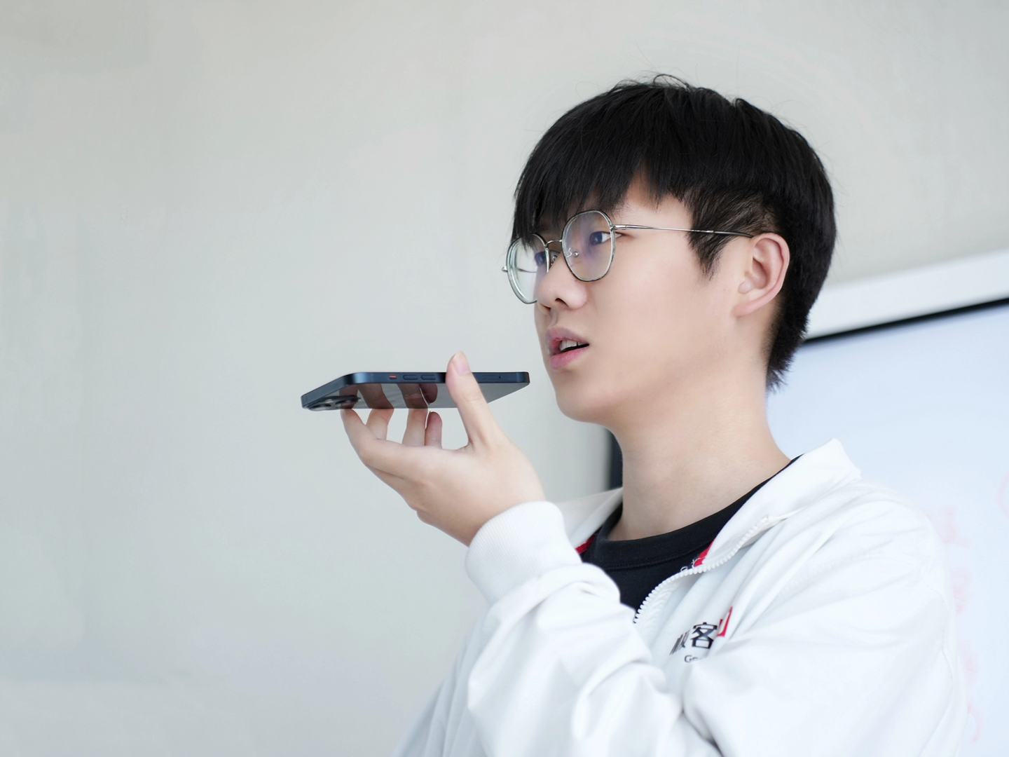 10. 从工具到伙伴：AI如何重塑软件的用户体验？