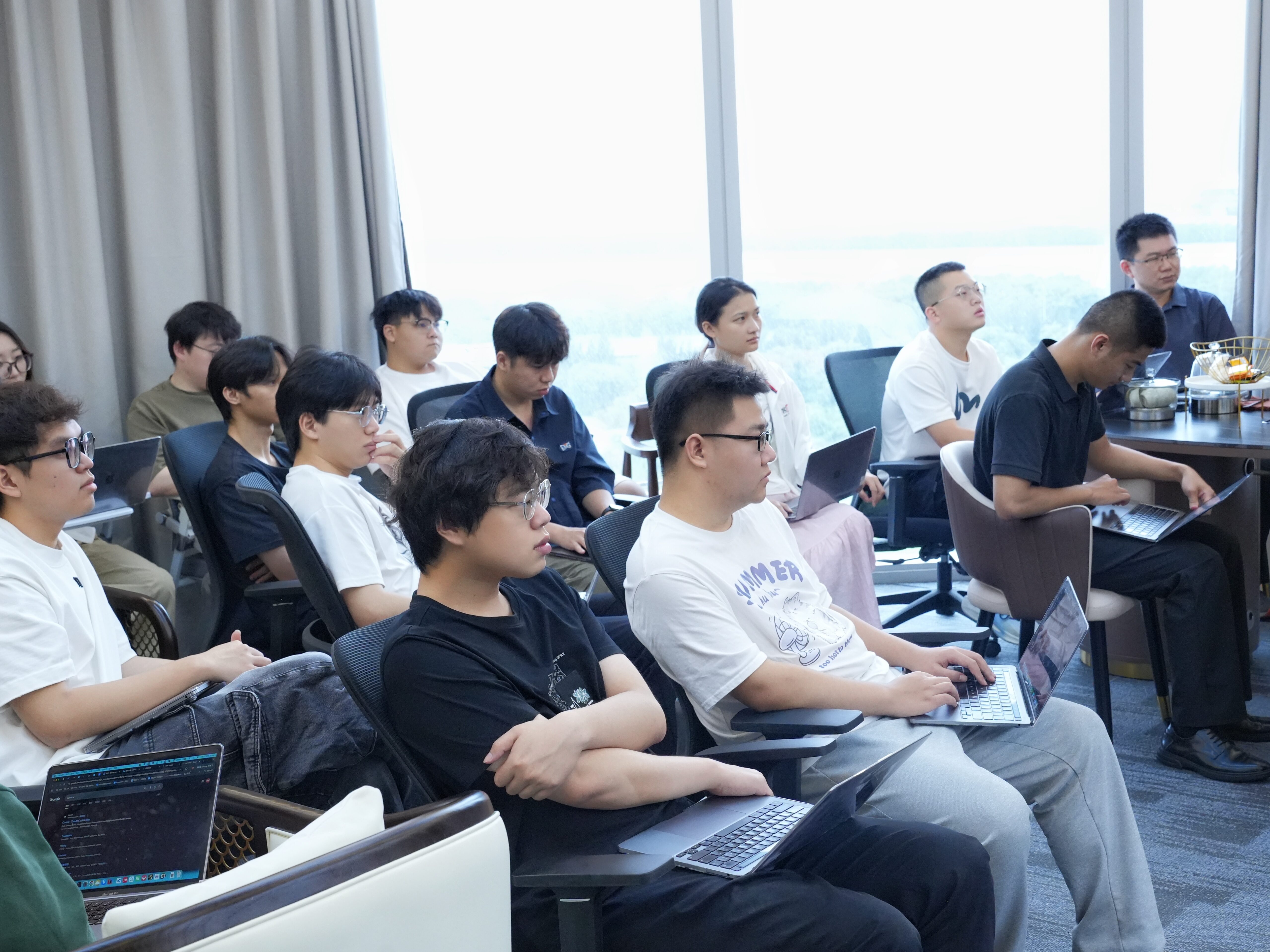 F37E9121-3BE4-4E1B-9D8B-3EE384215EAA